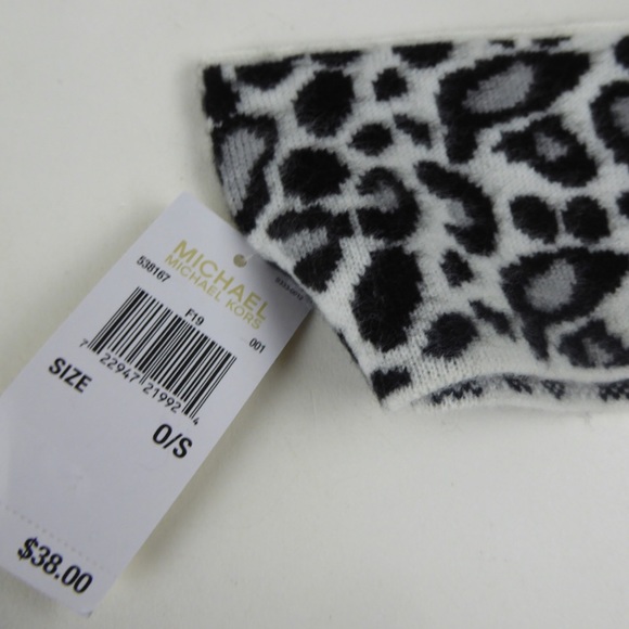 Michael Kors Leopard Headband Fingerless Glove Set - Picture 3 of 9